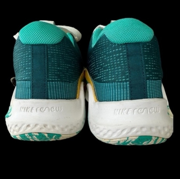 ? DOMINATE THE COURT IN CLEAR JADE ?
